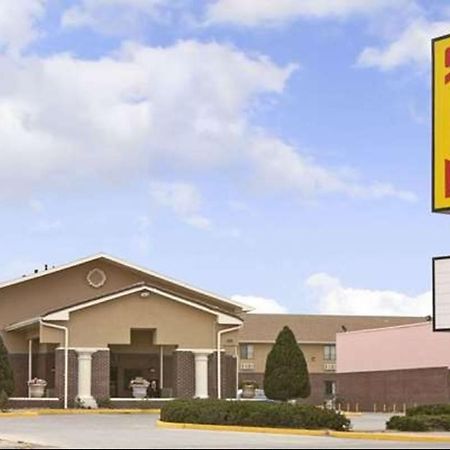 Super 8 By Wyndham Gallup Zewnętrze zdjęcie